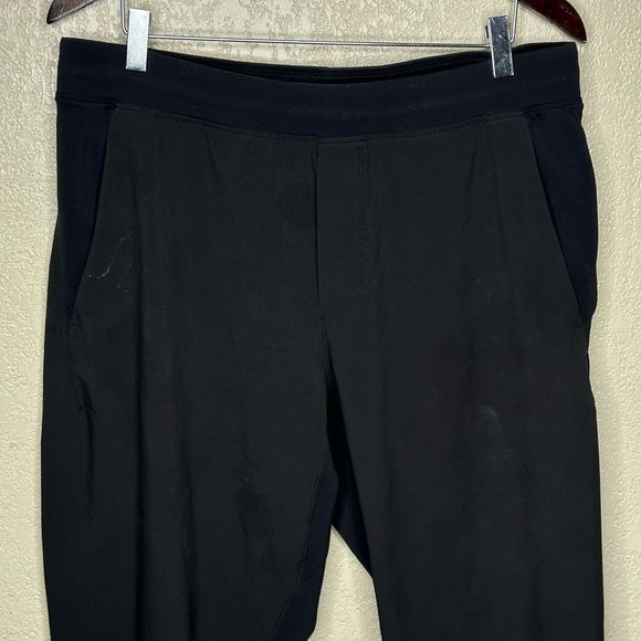 Lululemon active pants size XL - Picture 3 of 7